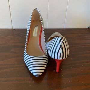 I.N.C stripped heels size 7 1/2